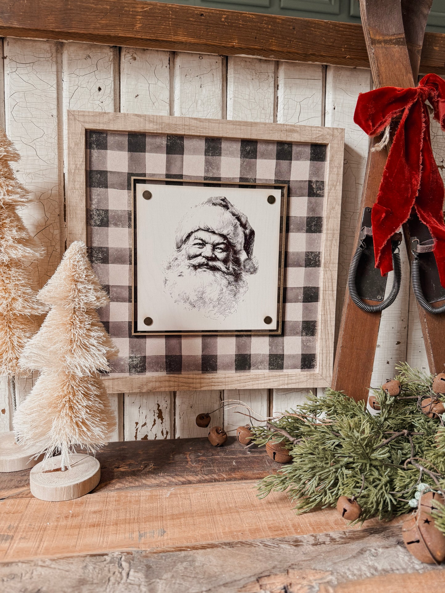 Santa Face on Plaid Background w/ Gold Trim