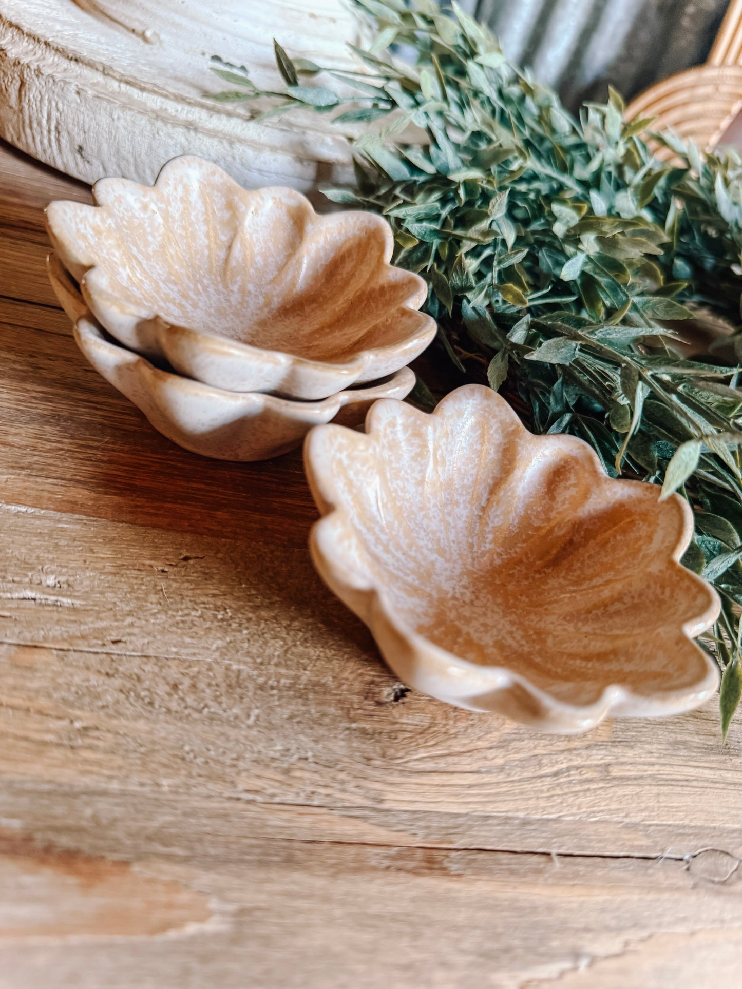 Mini Honey Brown Flower Dish