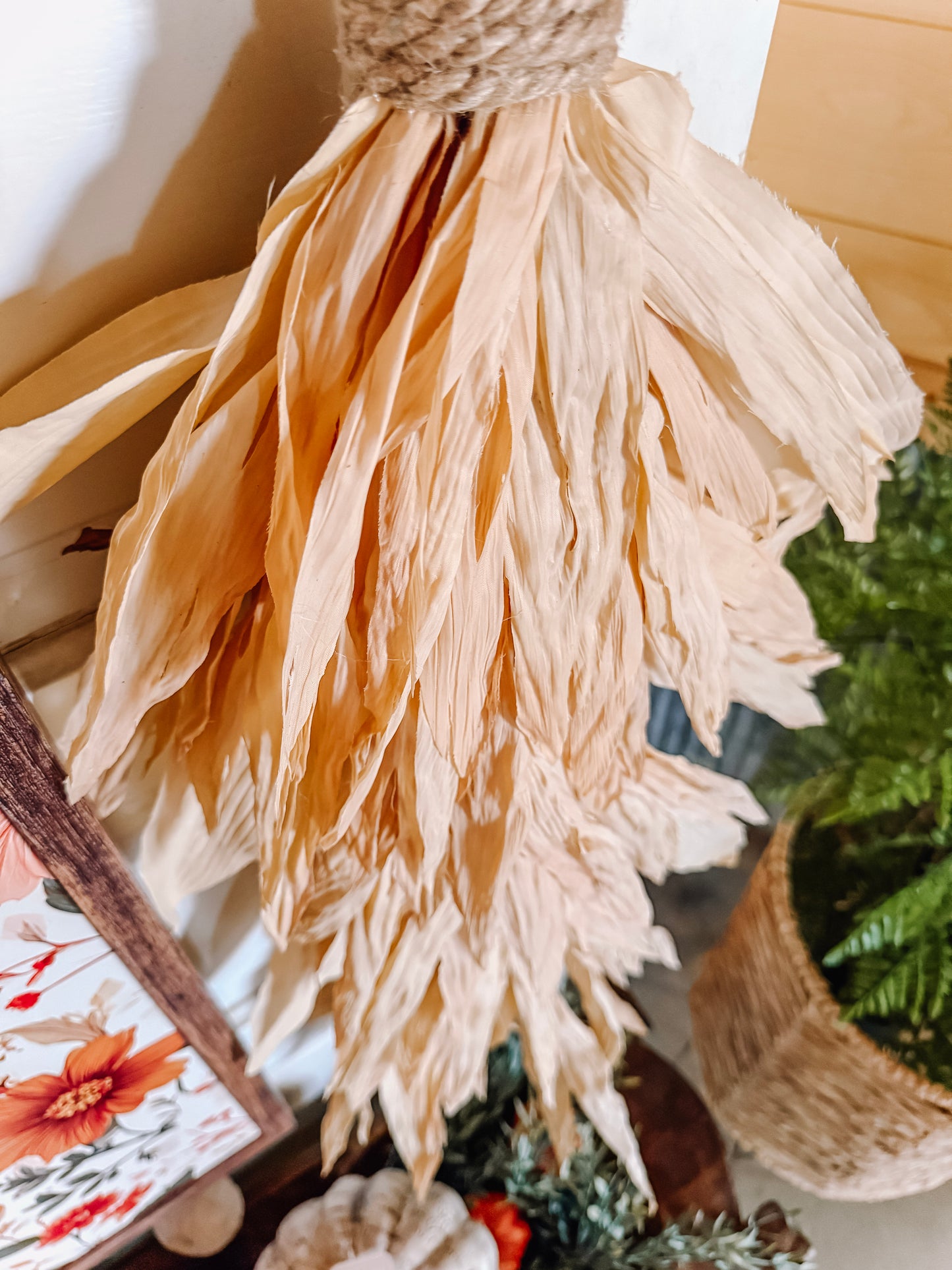 Corn Husk Swag 28"