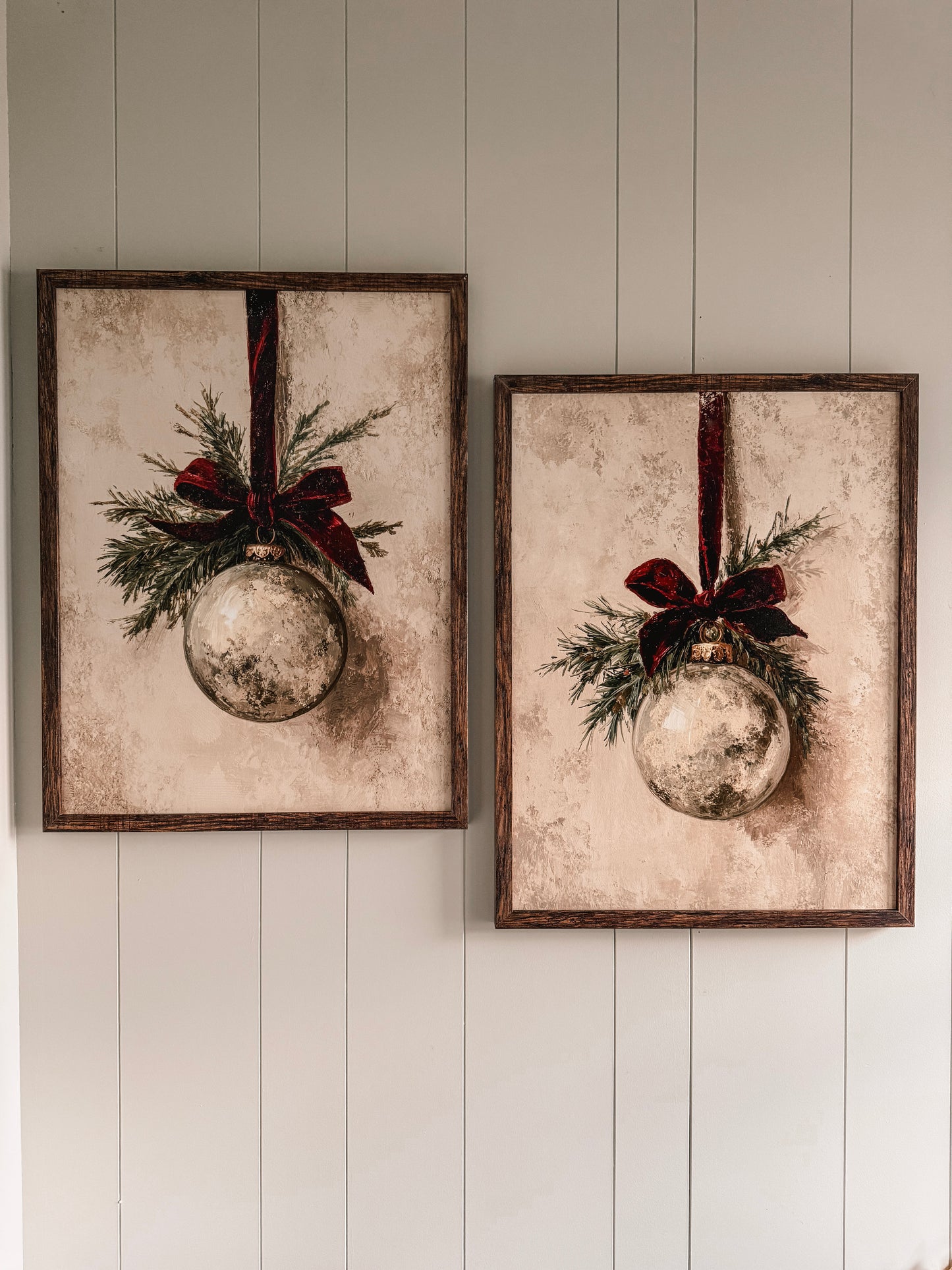 Vintage Ornament w/ Velvet Ribbon Wood Sign