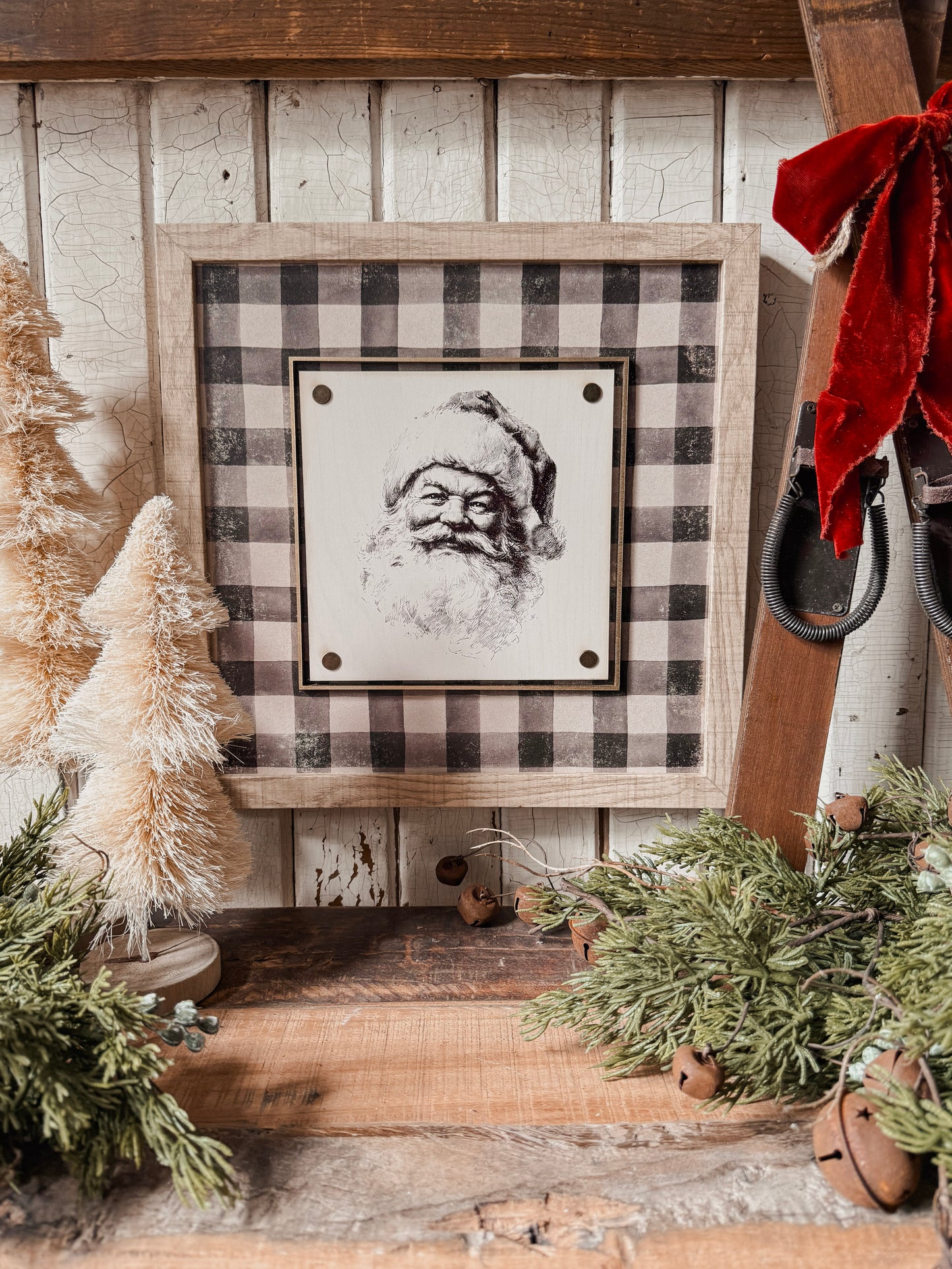 Santa Face on Plaid Background w/ Gold Trim