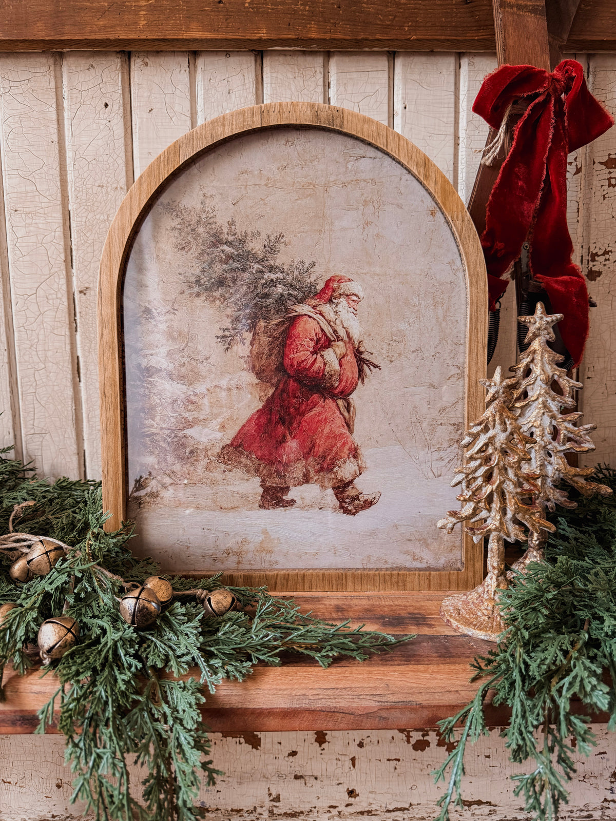 Framed Arch - Santa Carrying Christmas Tree