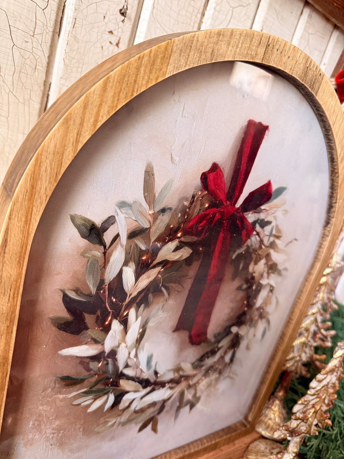 Framed Arch - Christmas Wreath w/ Red Bow
