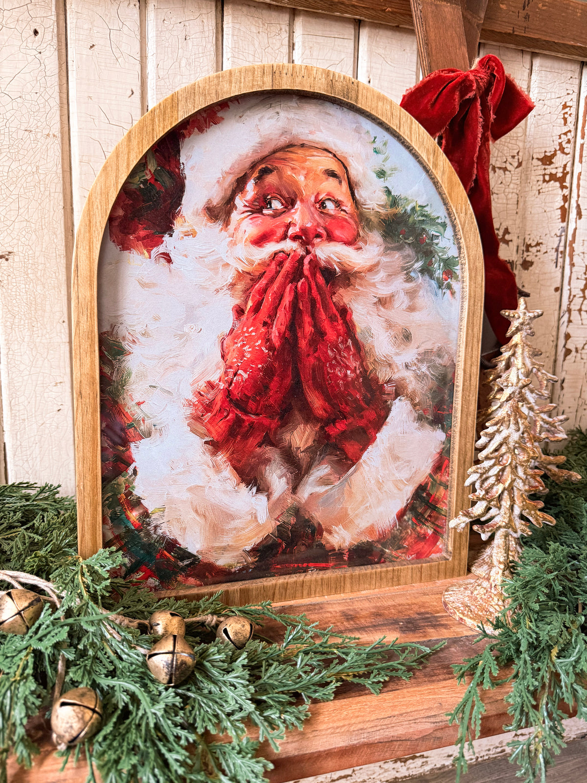 Framed Arch - Cheerful Red Glove Santa
