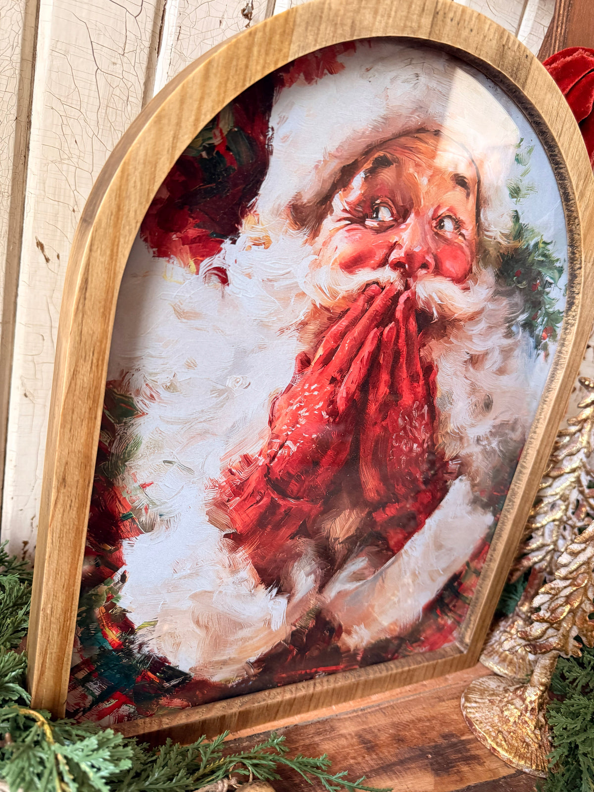 Framed Arch - Cheerful Red Glove Santa