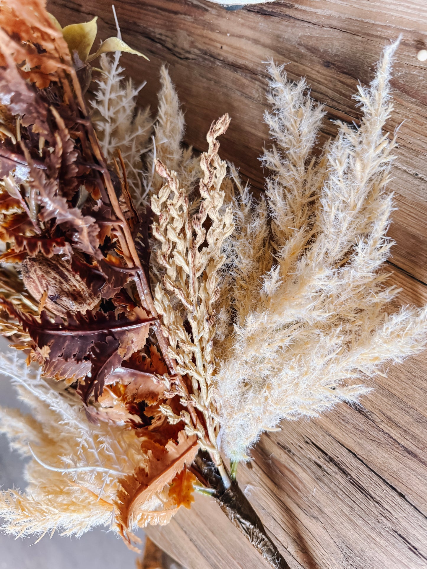 Pampas Hills Bouquet 20"