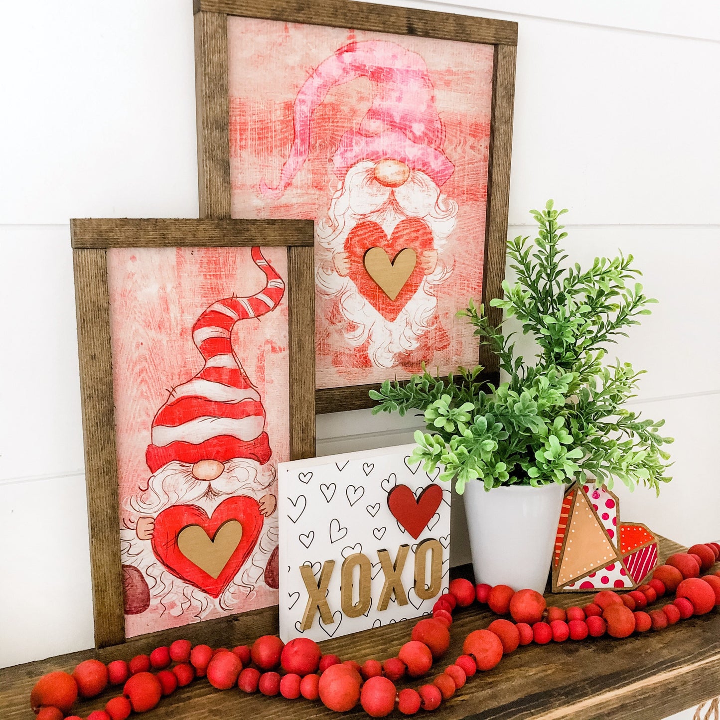 Valentines Day Gnome Sign