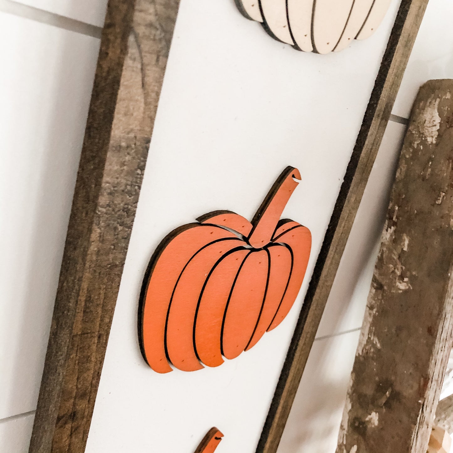 Ombre Orange Pumpkins Skinny Sign