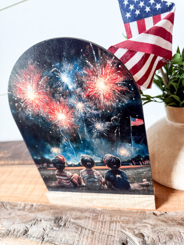 Vintage 4th of July Three Boys and Fireworks Arched Sign - Image 3